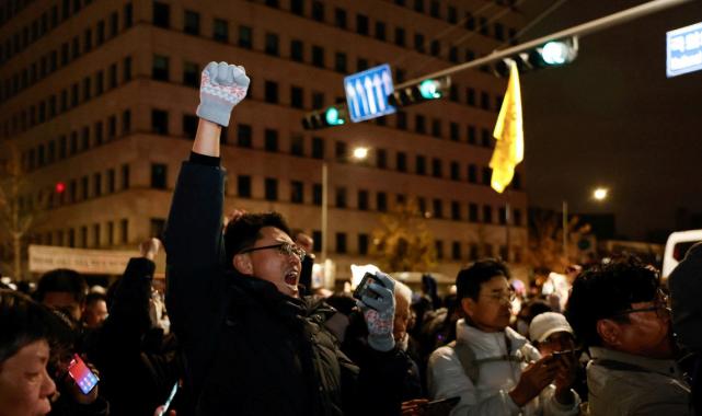 Güney Kore'de sıkıyönetim krizi: Parlamento reddeti, asker geri çekildi