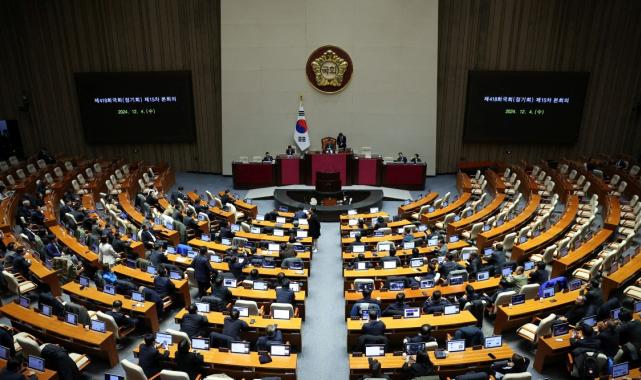 Güney Kore'de sıkıyönetim krizi: Parlamento reddeti, asker geri çekildi