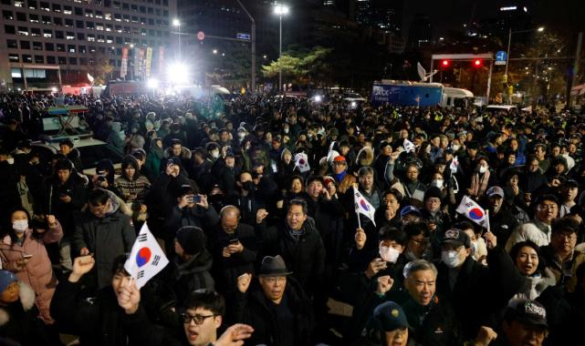 Güney Kore'de sıkıyönetim krizi: Parlamento reddeti, asker geri çekildi