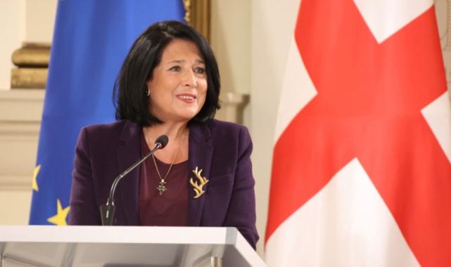 Gürcistan'da cumhurbaşkanlığı seçimlerini kaybeden Zurabişvili, görevi bırakmıyor