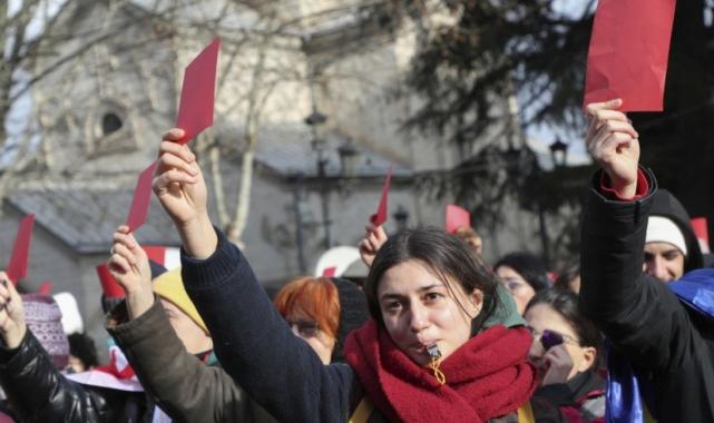 Gürcistan'da yeni Cumhurbaşkanı Kavelaşvili protestoların gölgesinde yemin etti
