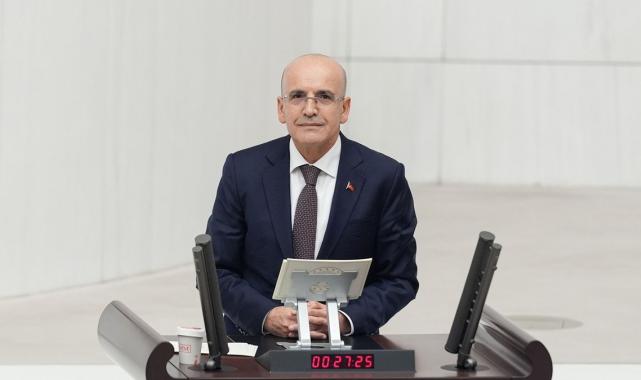 Hazine ve Maliye Bakanı Mehmet Şimşek'ten asgari ücret ve enflasyon açıklaması