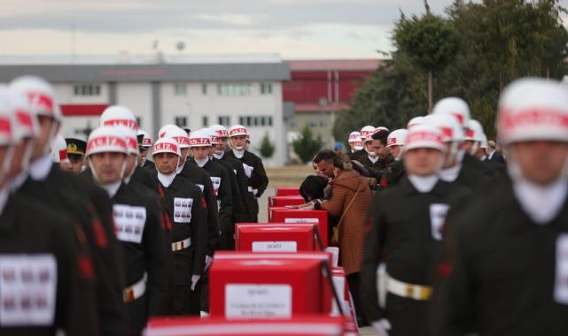 Helikopter kazası şehitlerimiz memleketlerine uğurlandı