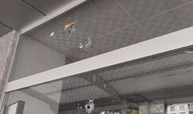 İzmir'de bir iş yerine silahlı saldırı gerçekleştirildi