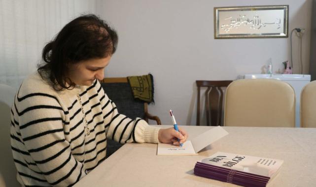 İzmir'de kanseri yendi, kitap çıkardı