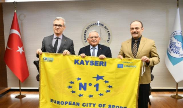 Kayseri'ye Altın Bayrak