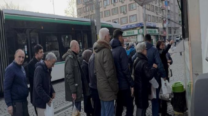 Kocaeli&#039;de patronu gitsin diye hayır yaptı