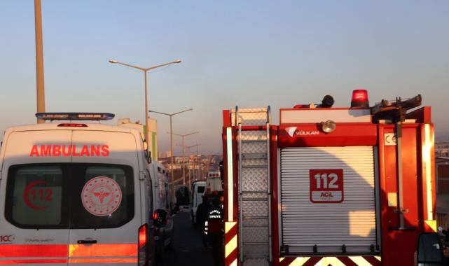 Manisa'da işçi servisi ile tır çarpıştı: 22 yaralı