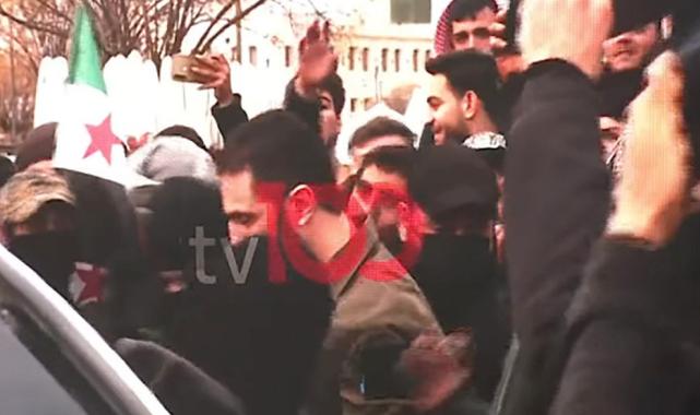 Muhaliflerden Halep Kalesi'nde şükür secdesi! HTŞ lideri el-Cevlani görüntülendi