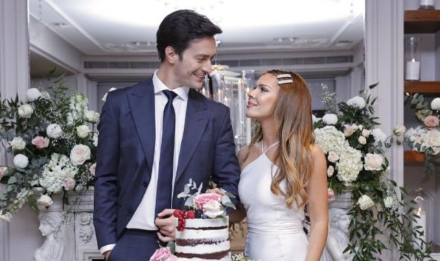 Oyuncu Feyyaz Şerifoğlu ve  sevgilisi Merve Dinçkol nişanlandı