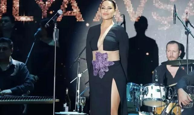 Oyuncu Gonca Vuslateri Hülya Avşar'ı övdü: "Anne gibi"