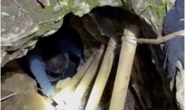 Papa Francis'in geleceğini duyan defineciler İznik'te kaçak kazı yaptı