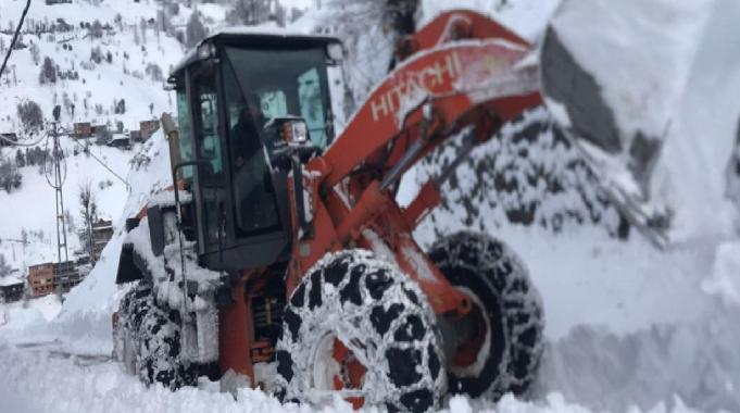 Rize’de 38 köy yolu ulaşıma kapandı