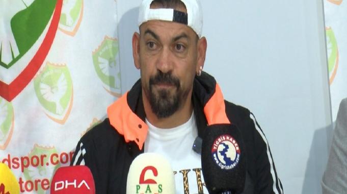 Servet Çetin: Gittiğimiz antrenman sahalarının bazılarını vermiyorlar