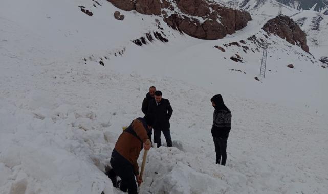 Şırnak'ta çığdan kurtulan kepçe operatörü: Arkadaşlarıma can borçluyum