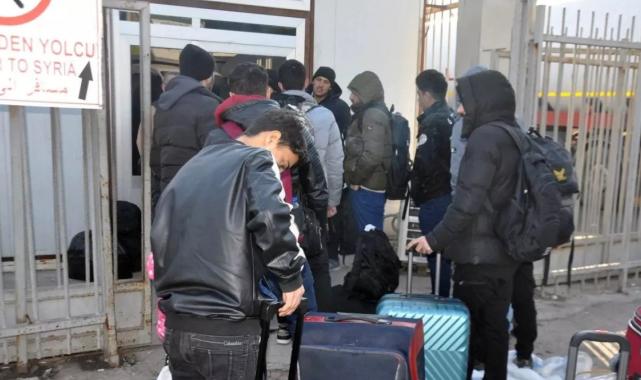 Suriye Başbakanı El-Beşir'den yurt dışındakilere çağrı: Ülkeye geri dönün