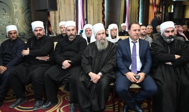 Suriye yeniden yapılanıyor: Şam'da aşiret ve topluluk temsilcileri toplandı