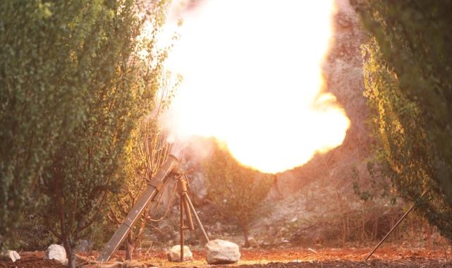 Suriye'de muhaliflerin ilerleyişi sürüyor: Hama dört bir yandan kuşatıldı