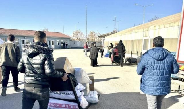 Suriyeliler sınır kapılarında yoğunluk oluşturdu