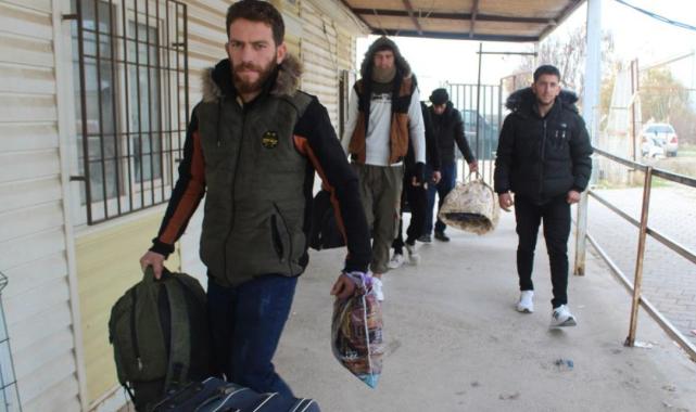 Suriyelilerin ülkelerine geçişleri sürüyor