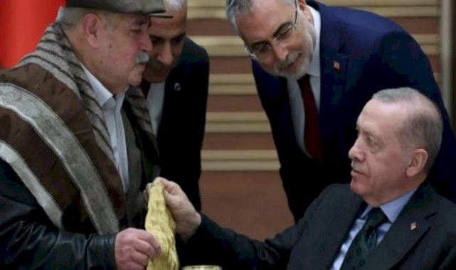 Cumhurbaşkanı Erdoğan 'emektarlarla' buluştu