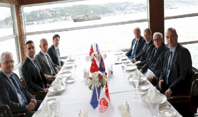 Hacıosmanoğlu, UEFA Başkanı Ceferin ve Bakan Bak ile bir arada