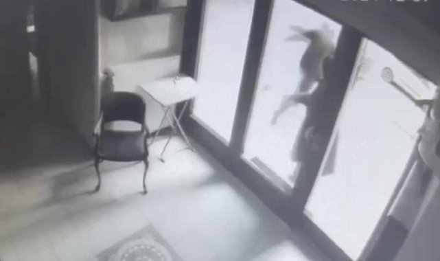 İstanbul'da kuyumcudan çıkan kadının çantası çalındı