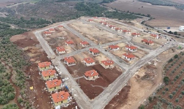 Osmaniye'de 50 köy evi daha hak sahiplerine teslim edildi