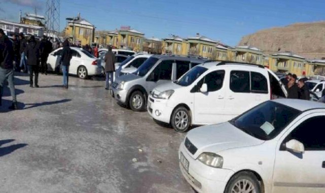 Van’da yüksek model araçlar cep yakarken, düşük modele rağbet yok