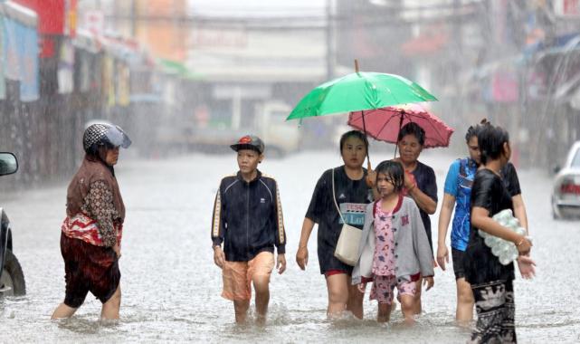 Tayland'daki sel felaketinde can kaybı 29’a yükseldi