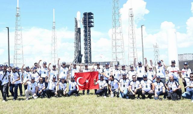 Türkiye'nin ilk yerli ve milli uydusu TÜRKSAT 6A yörüngesine ulaştı
