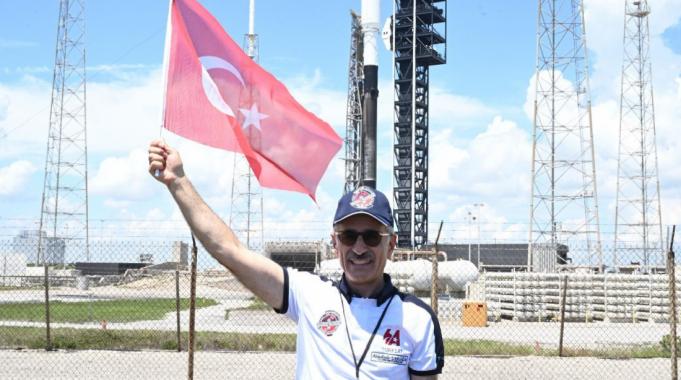 Türkiye'nin ilk yerli ve milli uydusu TÜRKSAT 6A yörüngesine ulaştı