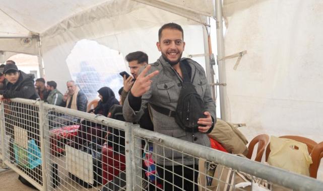 Ülkesine dönen Suriyeli: Başka ülkeler hiçbir şey yapmadı