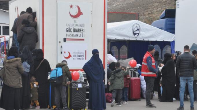 Ülkesine dönen Suriyeli: Türkiye bize bayrak verdi