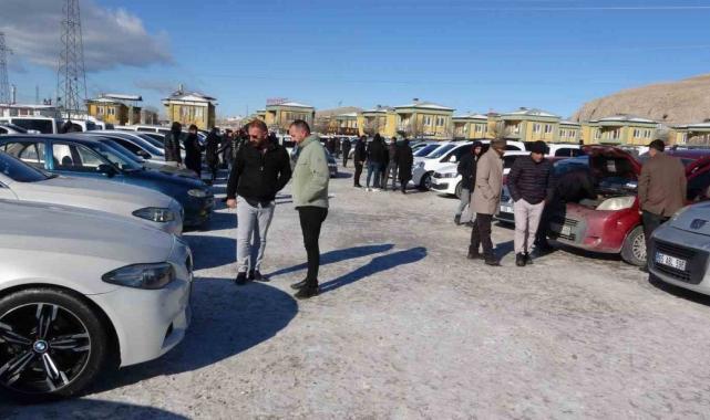Van’da yüksek model araçlar cep yakarken, düşük modele rağbet yok