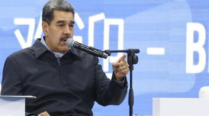 Venezuela'da yeniden seçim kazanan Maduro, 10 Ocak'ta yemin edeceğini duyurdu