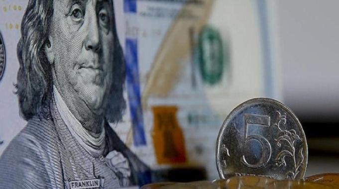 Vladimir Putin'in doğalgaz ödeme kararı sonrası, ruble değerlendi