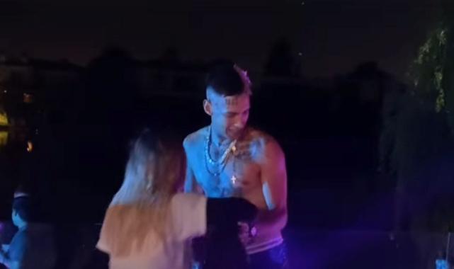 Wanda Nara yeni yaşına girdi! Çılgın doğum günü partisinde sevgilisiyle havuza girdi