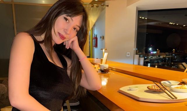 Yasmin Erbil ve sevgilisi Yiğit Poyraz sıkıyönetim ilan edilen Güney Kore'ye gitti!