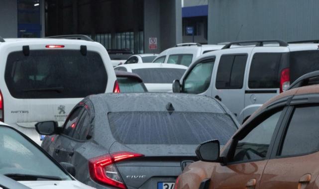 Yeni yıl öncesi araç muayene istasyonlarında yoğunluk