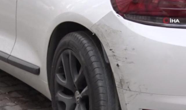 17 yaşındaki ehliyetsiz sürücü 8 araca çarparak durabildi