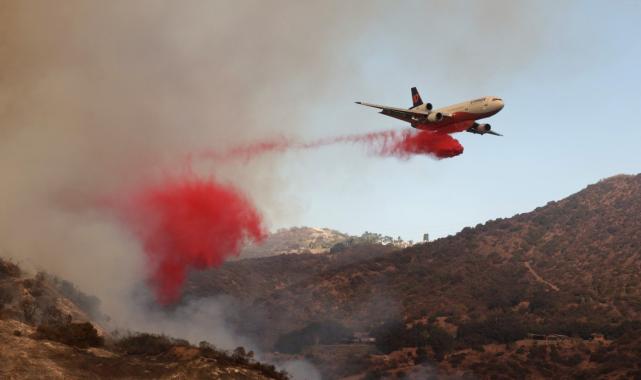 ABD'de büyük yangın: Mahkumlar yangın söndürmeye yardım ediyor