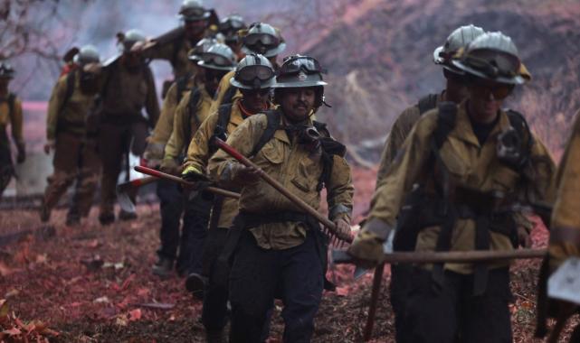 ABD'de büyük yangın: Mahkumlar yangın söndürmeye yardım ediyor