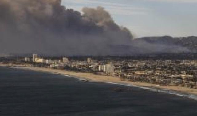 ABD'de yangın analizi: Tarihin en maliyetli yangınlarından olabilir