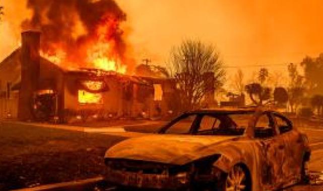 ABD'de yangın analizi: Tarihin en maliyetli yangınlarından olabilir