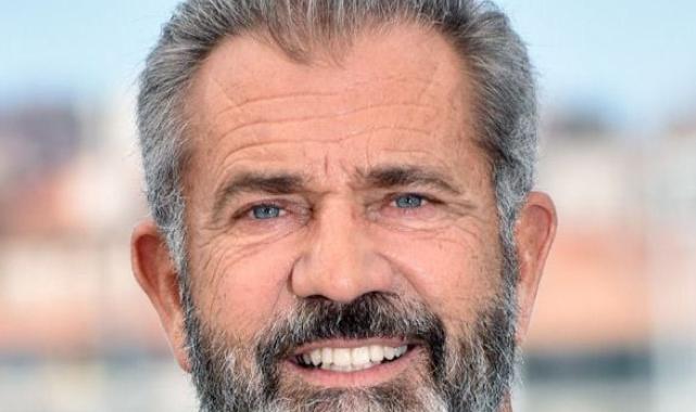 ABD'li aktör Mel Gibson yangınlardaki su eksikliğini sorguladı