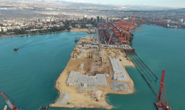 Abdulkadir Uraloğlu'ndan 'Mersin Limanı' açıklaması: Kapasitesi 3,6 milyon TEU'ya ulaşacak