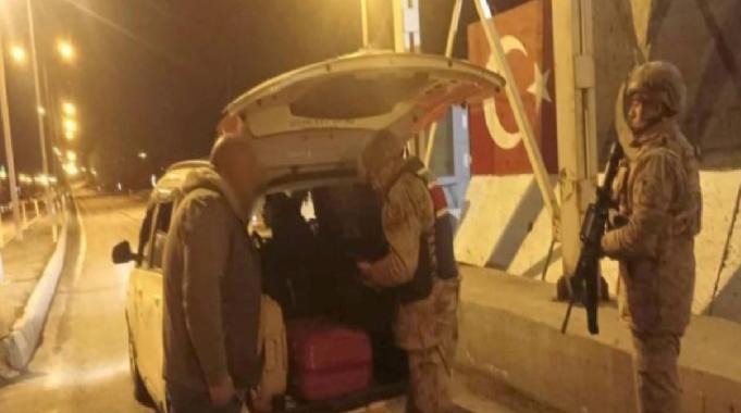 Ağrı&#039;da operasyon: 53 düzensiz göçmen yakalandı