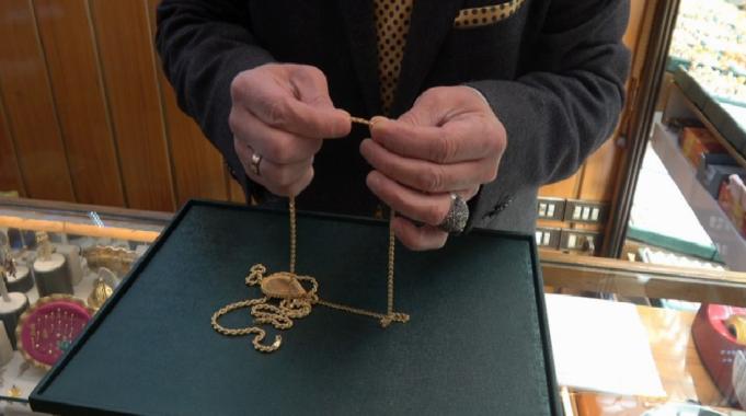 Altın fiyatları yükseliyor, Kilis&#039;te kuyumcular sahte altına karşı uyarıyor