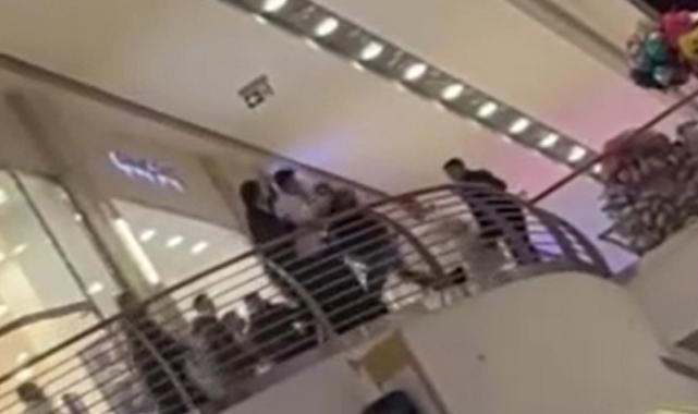 Ankara'da AVM'de Tekme ve yumruklar havada uçuştu